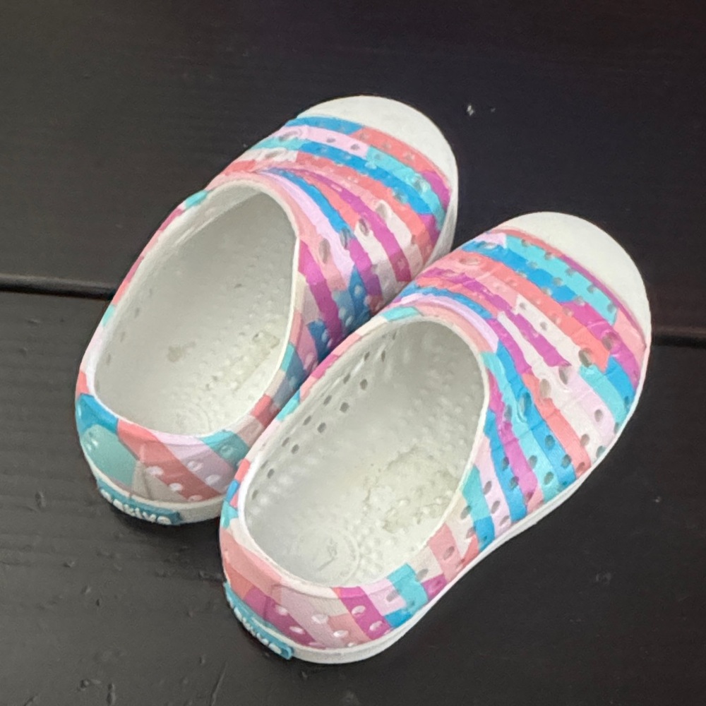 Native Kids Slip-On Shoes